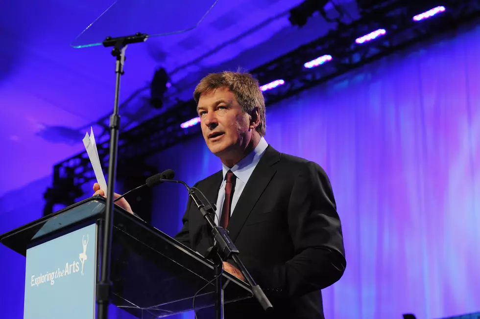 Bankrupt Airline Boots Alec Baldwin for Playing Game